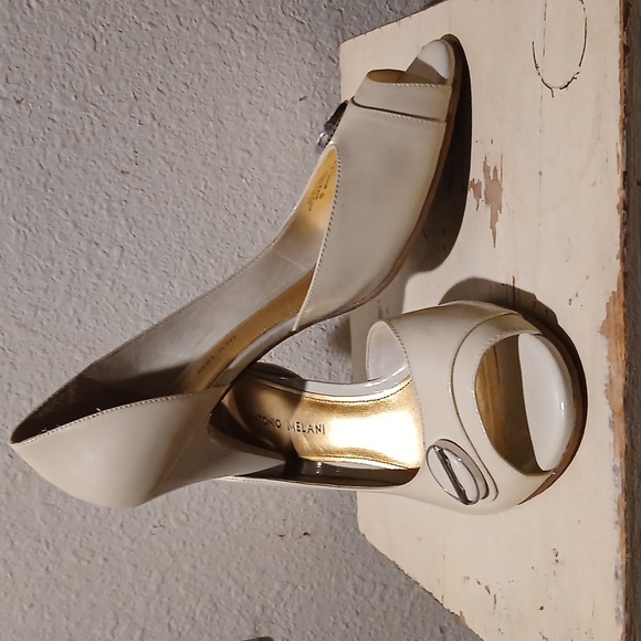 Antonio Melani Open Toe Patent Leather Cream Color Heels Size 9.5 - Picture 1 of 13